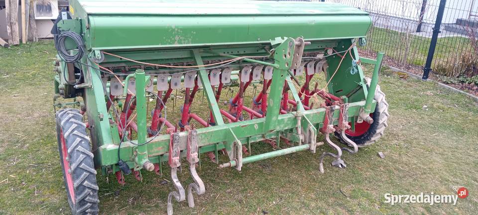 Siewnik Hassia dl225 zamienię na większy drobny