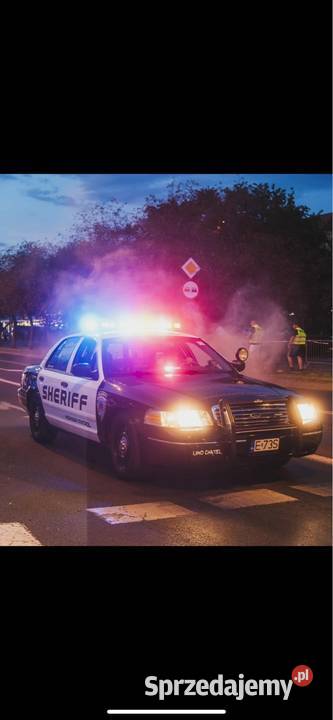 Wynajem Amerykański radiowóz Ford Crown Victoria