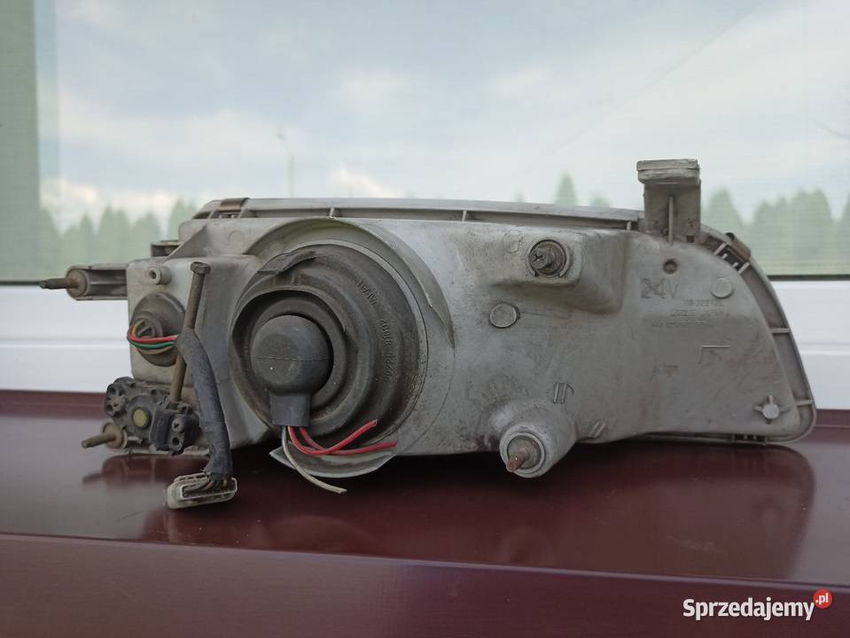 Suzuki Swift MK2 II lampa przednia lewa osobowe