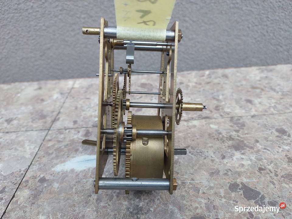 718 Mechanizm starego zegara HAU chodzik Tczew