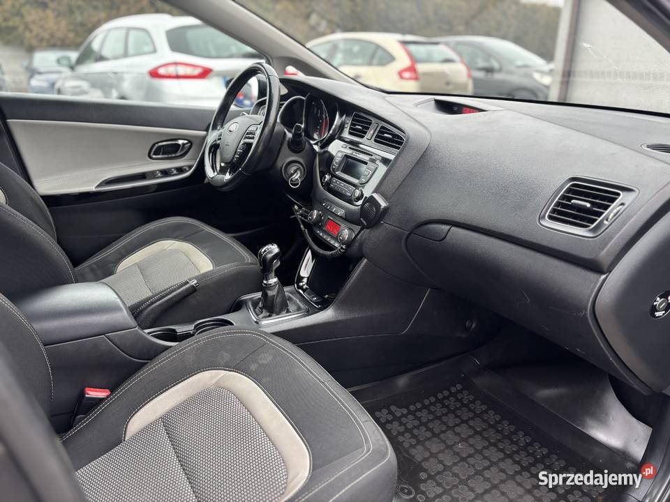 KIA Ceed 2014r GWARANCJA światła do jazdy dziennej Cee'd Samochody osobowe Paniówki