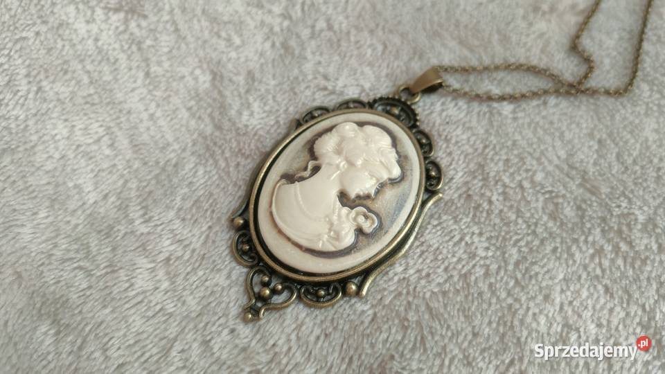 Wisior naszyjnik duży duża kamea z kobieta Tarnowskie Góry