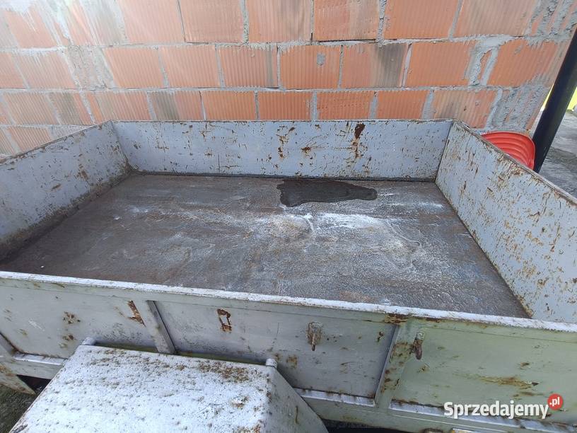 Syndyk sprzeda przyczepę SAM