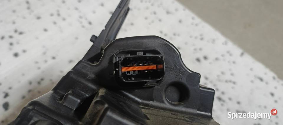 LAMPA RENAULT CAPTUR II 260608054r LEWA