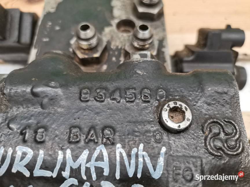 Blok zaworowy Hurlimann 6190 Master 834560 Wilkowo