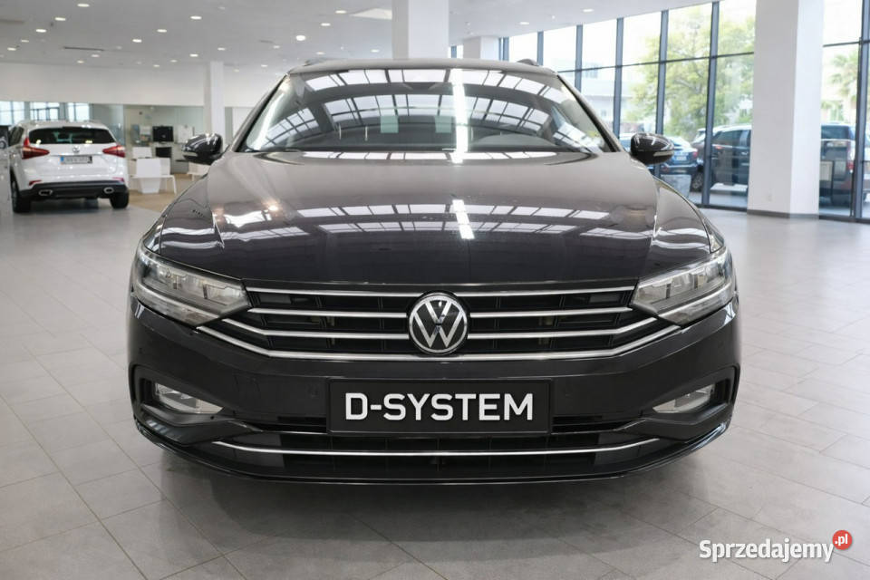Volkswagen Passat Variant 2023 uszkodzone drzwi Białystok