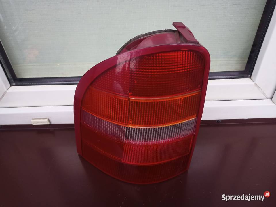 Ford Mondeo MK1 MK2 kombi lampa tył tylna lewa sprzedam