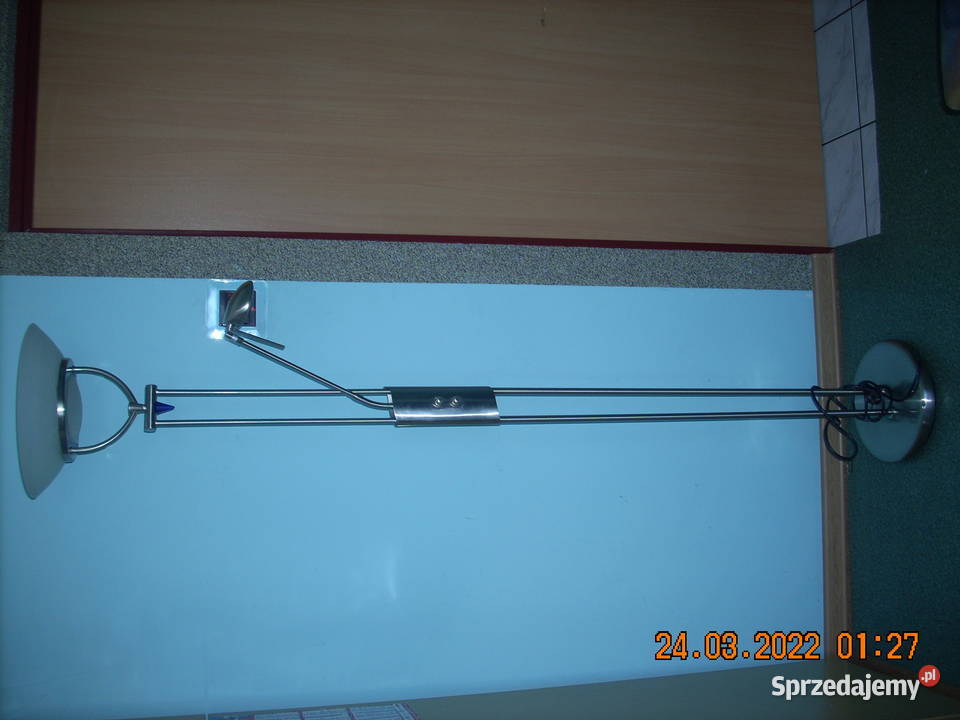 Lampa Stojąca z regulacją świecenia inny kolor Rękoraj