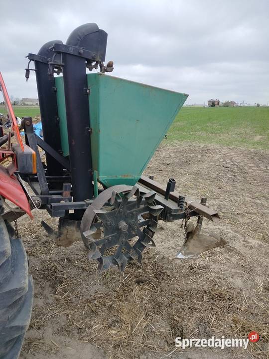 Sadzarka do ziemniaków sprzedam