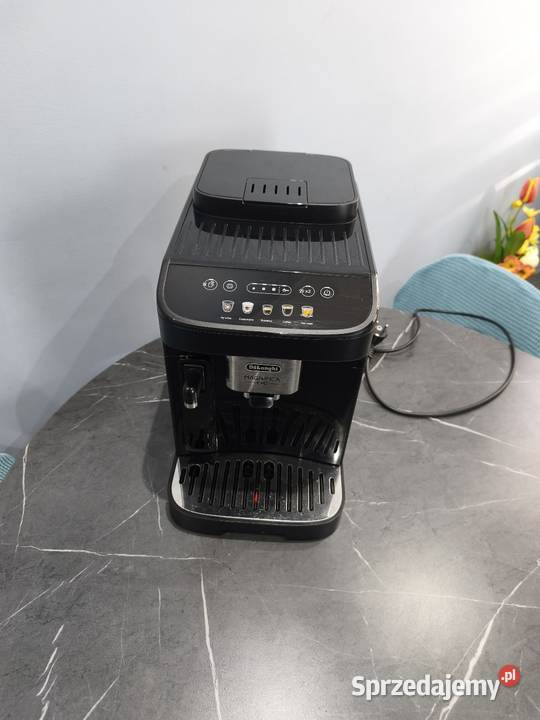 Ekspres ciśnieniowy DeLonghi Magnifica Evo Wołomin sprzedam