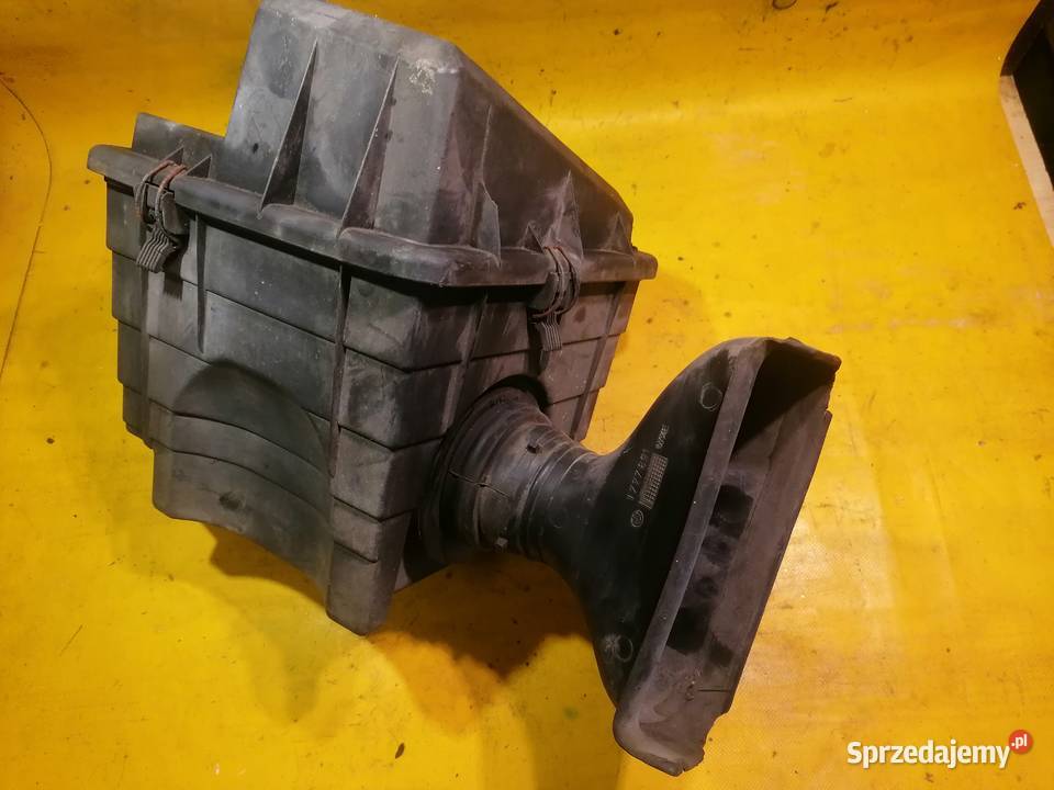 obudowa filtra powietrza BMW3 E 3618 łódzkie Piotrków Trybunalski sprzedam