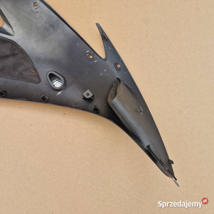 YAMAHA R1 RN12 BOK BOCZEK OWIEWKA LEWA Bieleń