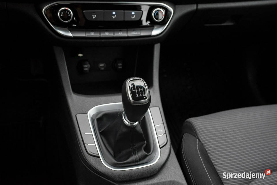 Hyundai i30 GD2C81415 DPI Modern Bluetooth światła LED Gdańsk