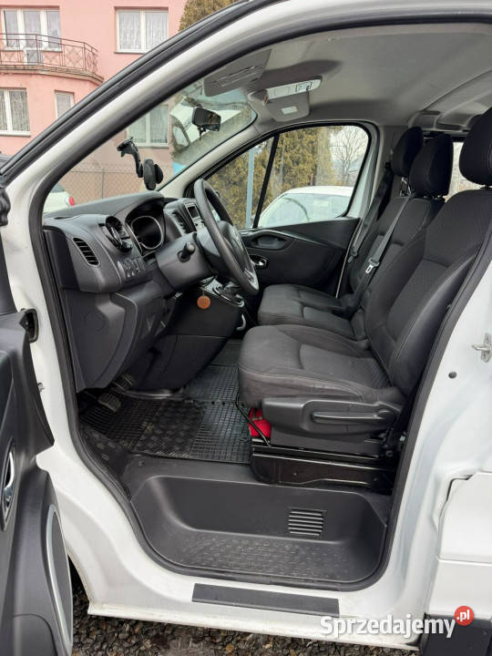 Opel Vivaro 16 120 9 osobowy klimatyzacja x2 serwisowany w ASO Łodygowice