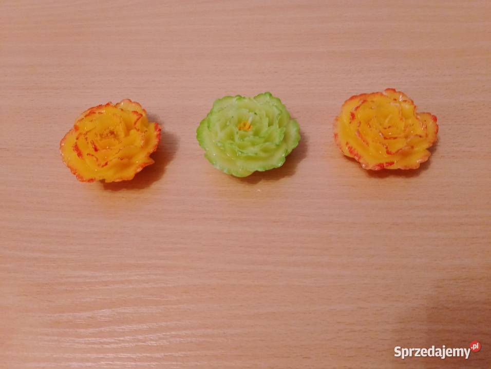 ŚWIECE pływające 3 sztuki świeczki kwiatki Złotniki