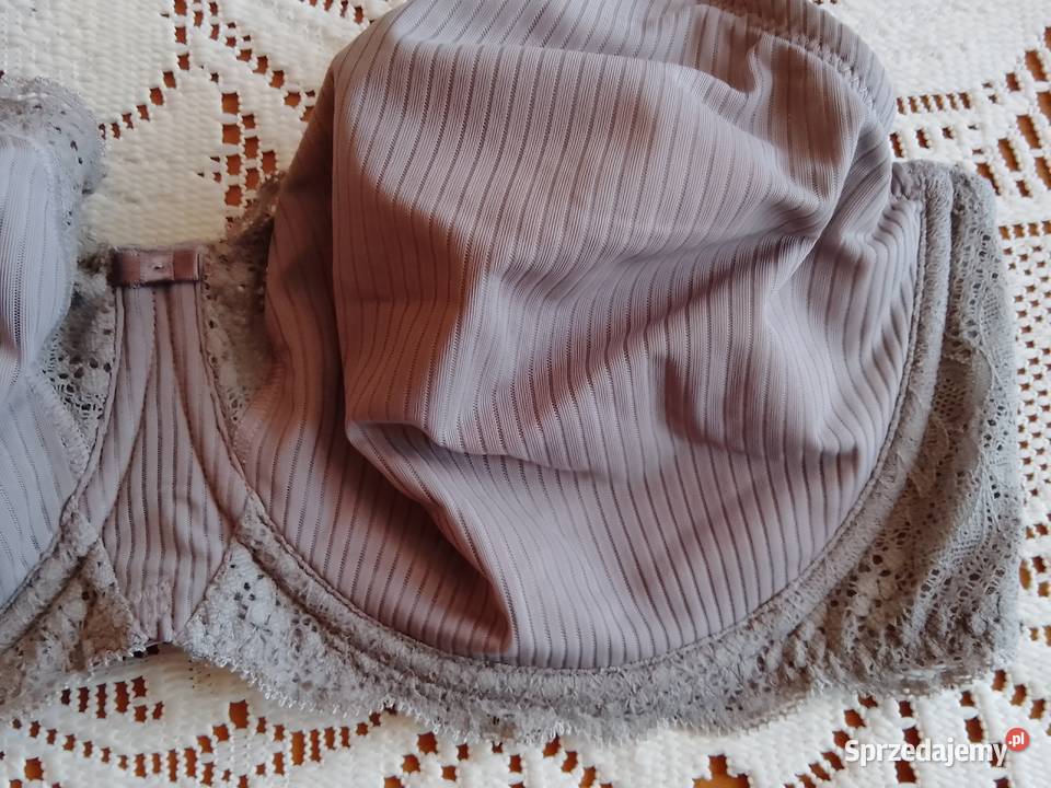 Miękki biustonosz Triumph na fiszbinach GB40DEU Sosnowiec