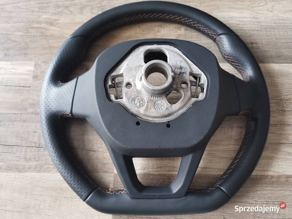 KIEROWNICA MULTIFUNKCJA SKÓRA CUPRA BORN 22 Pielgrzymka
