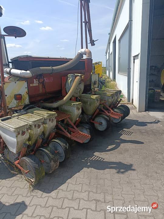 Siewnik Becker do kukurydzy 8 nieuszkodzony Leszno