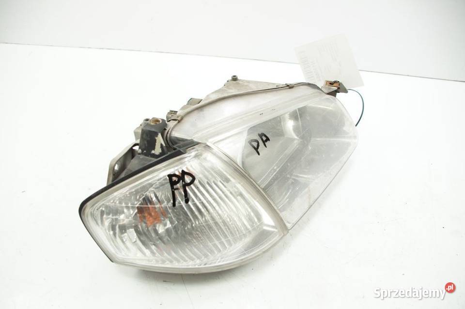 LAMPA PRAWA PRZÓD MAZDA 323F Lipno