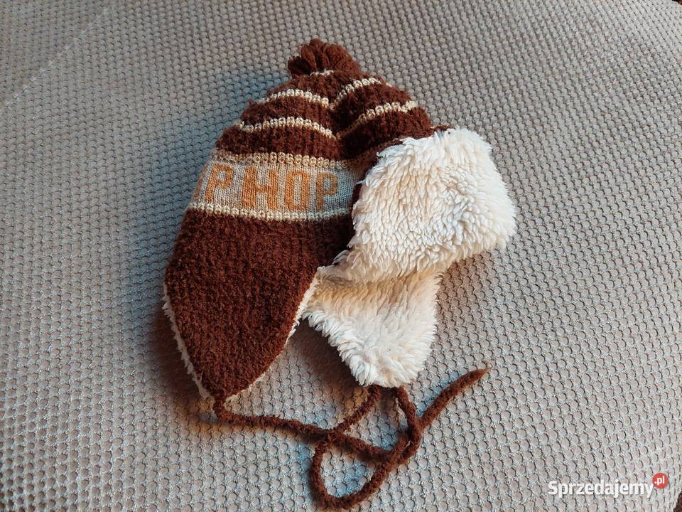 ciepły zimowy komplet czapka i szalik Kraków