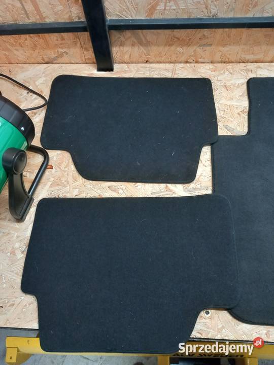 Dywaniki BMW E87 sprzedam