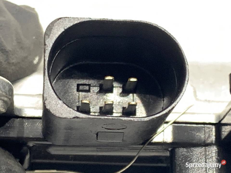 DOCIĄG KLAPY TYŁ VW PASSAT B8 3G0827887A 20 190 podkarpackie