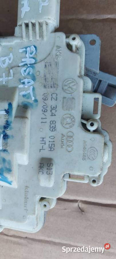 Zamek drzwi lewy tył VW PASSAT B7 7PIN