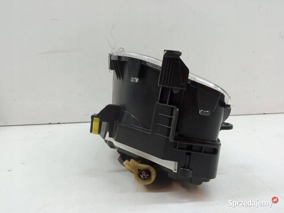 LICZNIK E18 A2C31789200 18 B HYB Toyota Auris II