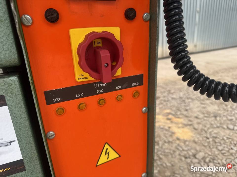 Frezarka dolnowrzecionowa BAUERLE z posuwem małopolskie Kalwaria Zebrzydowska