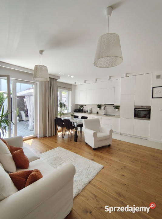 Ładne mieszkanie z ogródkiem Warszawa sprzedam