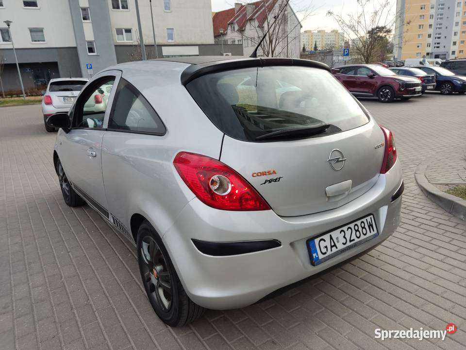 tania dobrze jeżdżąca CORSA D r2009 p13dmałe Rok produkcji 2009 Elbląg