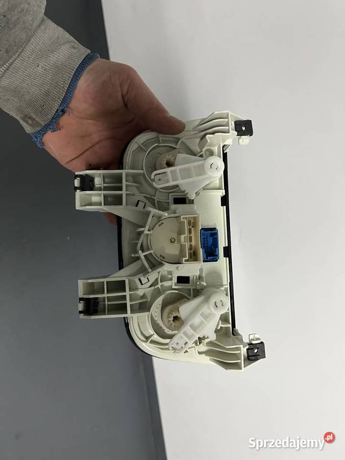 Panel klimatyzacji Fiat Doblo Opel Combo Panel Czujniki i sterowniki klimatyzacji Września sprzedam