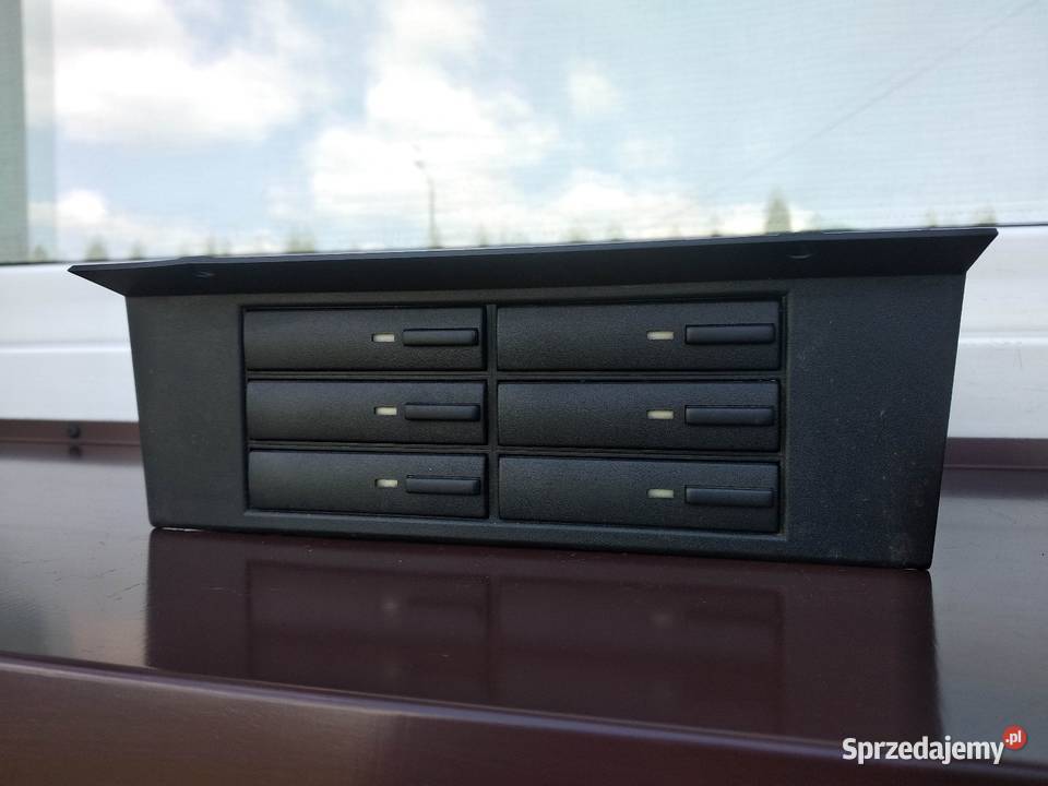 Mercedes W202 schowek na kasety Fischer Box łódzkie Sieradz sprzedam