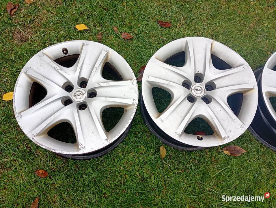 Felgi stalowe Opel Astra 5x105 z kołpakami 7Jx17 Rzeszów