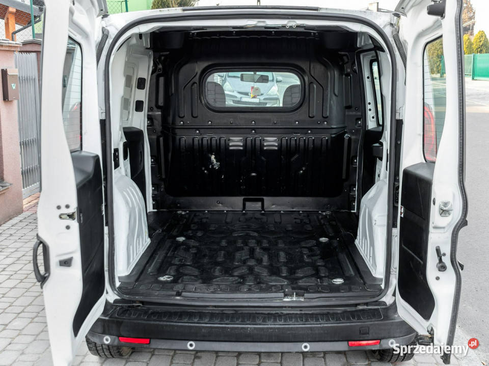 Opel Combo 13Diesel90Parktronic Opel Nowy Sącz