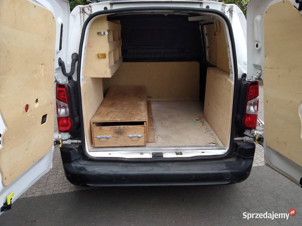 Zabudowa paki skrzynia pickupa peugeot partner