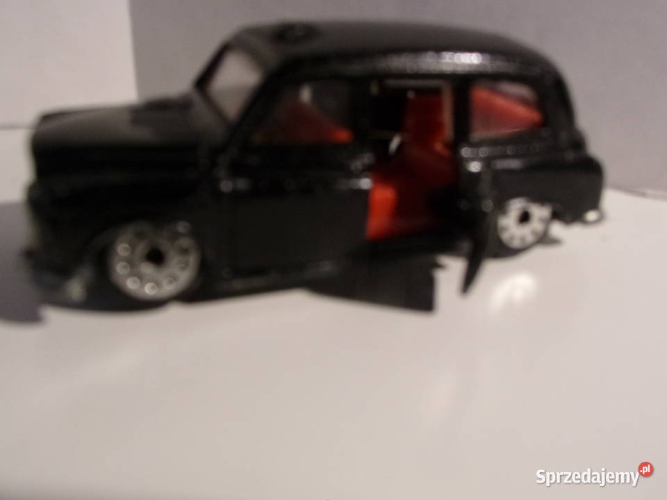 Austin FX4 London Taxi z otwieranymi tylnymi Warszawa