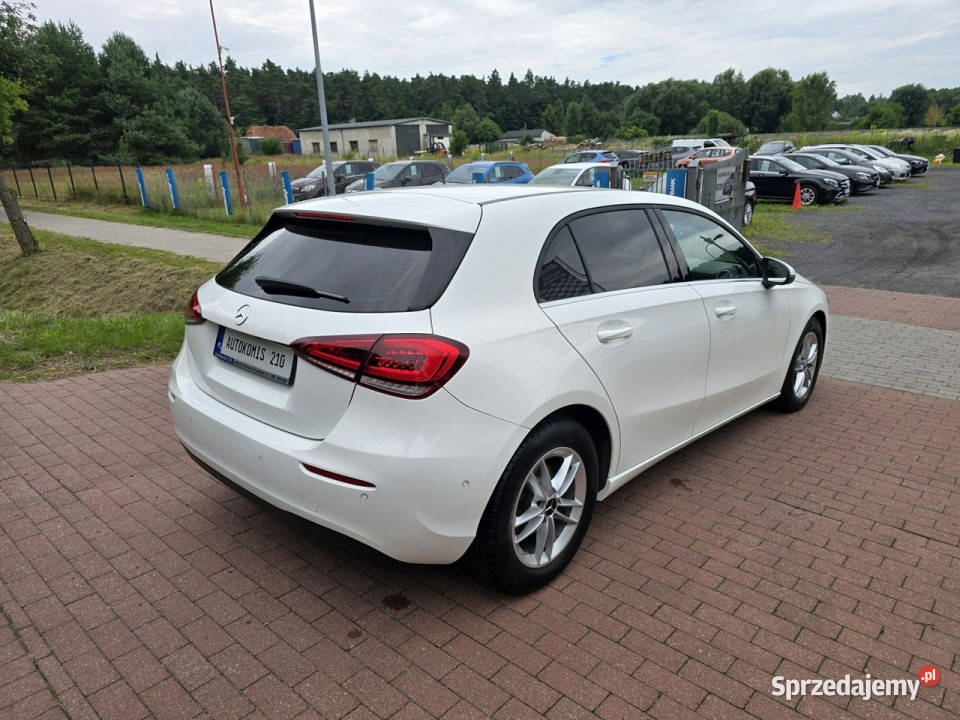 Mercedes A 180 Mercedes Aklasa W177 13 benzynka lakier metallic Cielcza