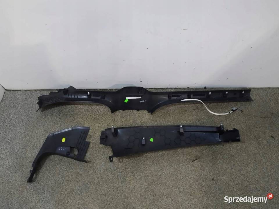 OSŁONA PROGU LISTWA LED LEWA KOMPLET GTI 5D osobowe