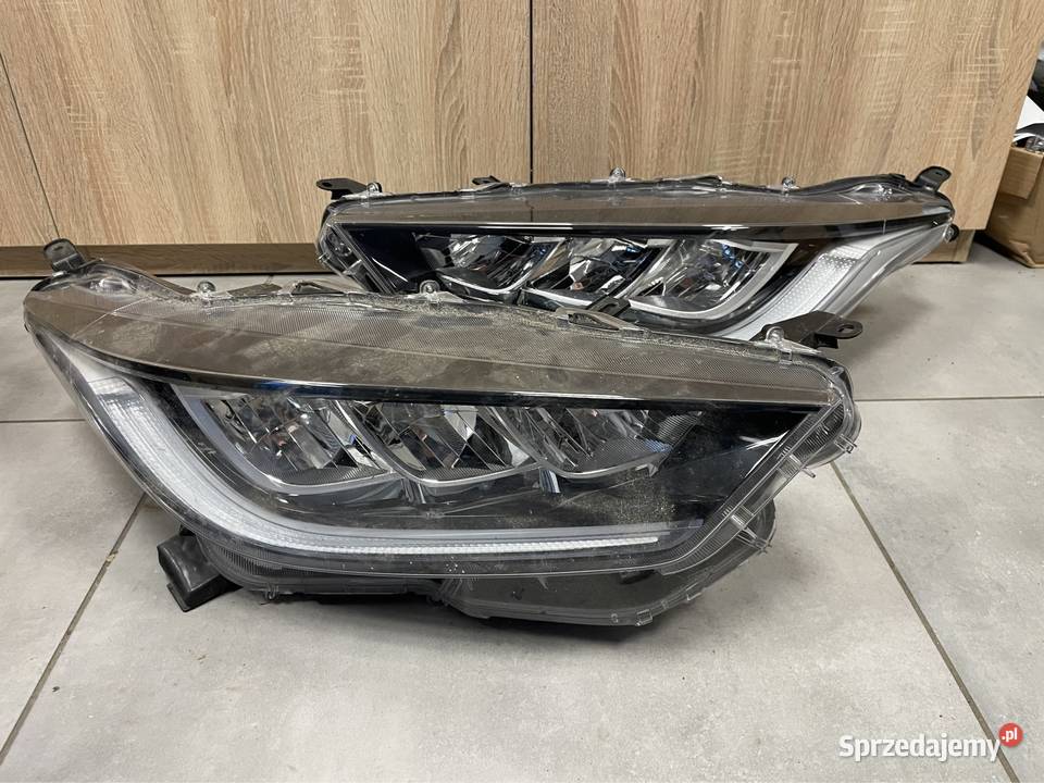 Toyota Yaris IV reflektor przód kpl Led lubelskie Kozubszczyzna