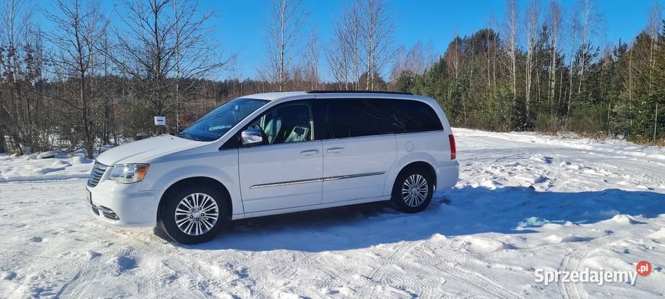 CHRYSLER TOWN AND COUNTRY 2015 BENZYNA LPG Grabówka