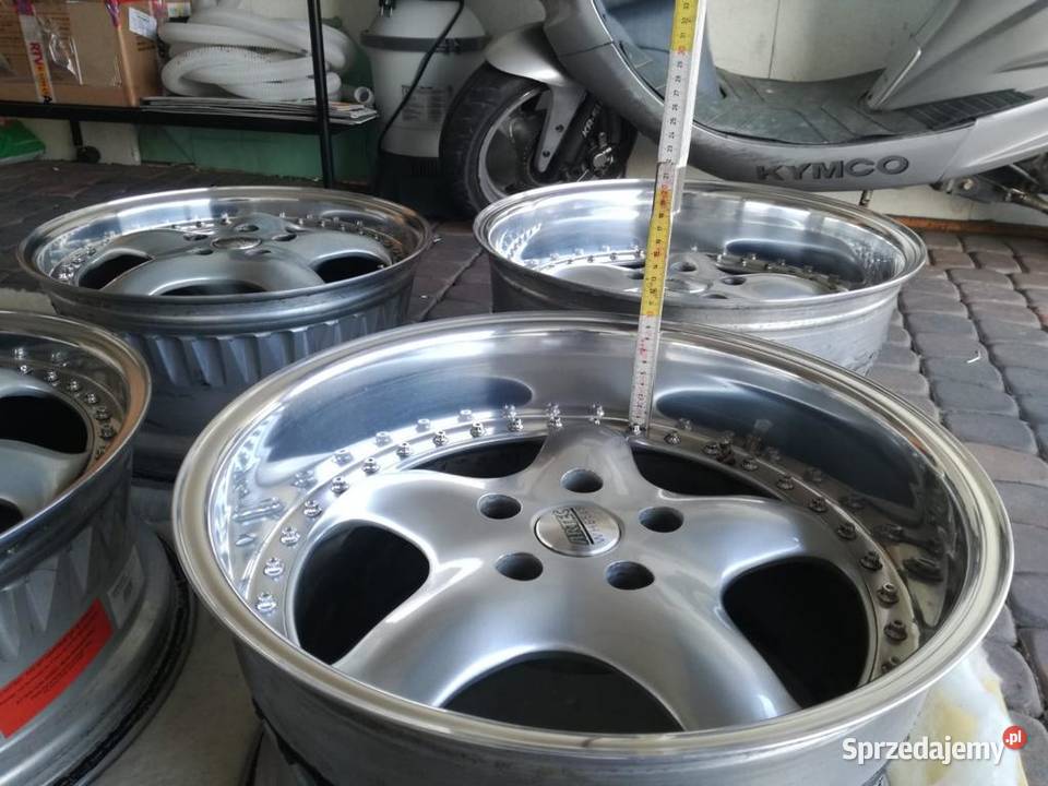 Sprzedam felgi aluminiowe duży rand z tyłu Motoryzacja