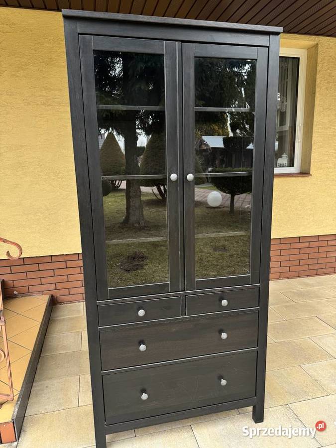 Witryna Hemnes drewniana kredens regał półki Sulbiny