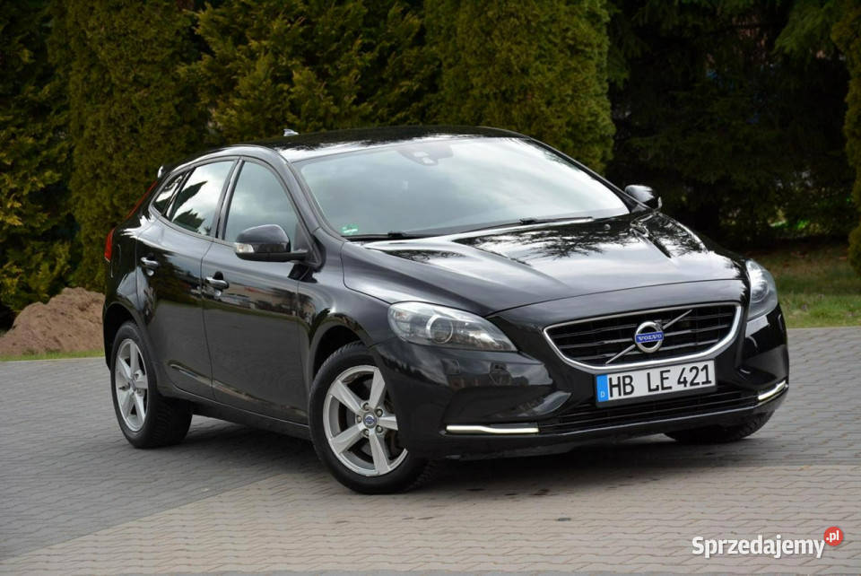 Volvo V40 Xenon Ledy Virtual Zegary Parktronik nieuszkodzony sprzedam