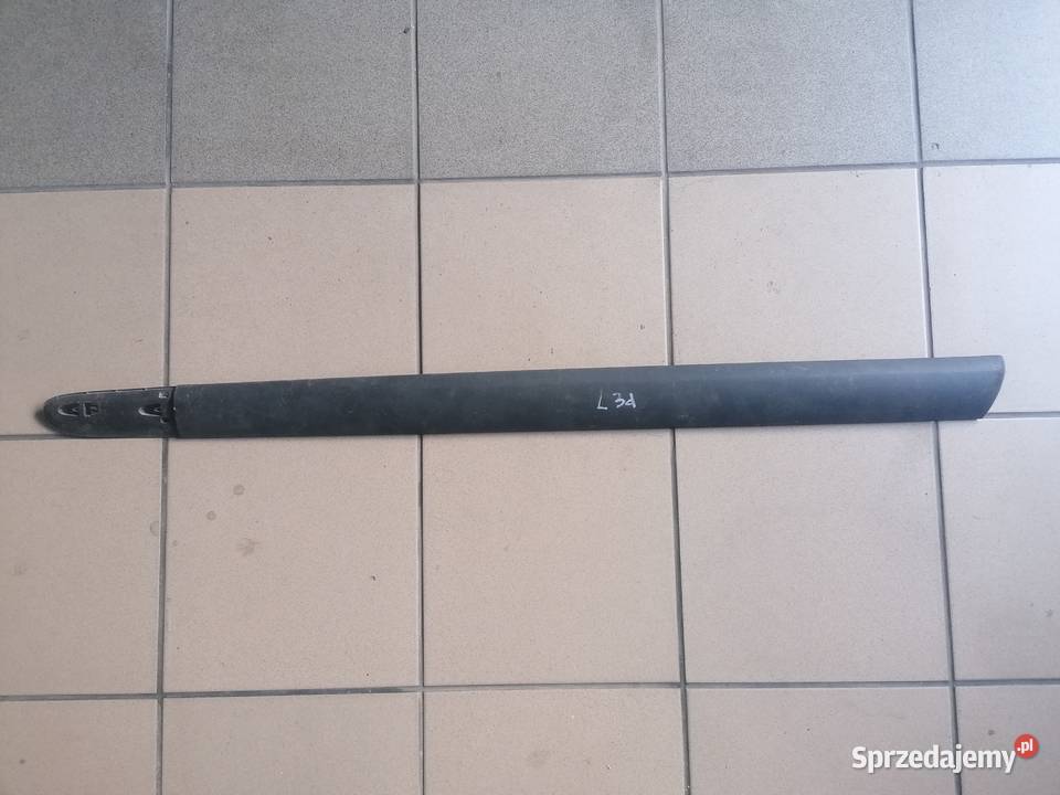 listwa drzwi 8200072237 lewa 3D Renault Clio 2 osobowe Piotrków Trybunalski