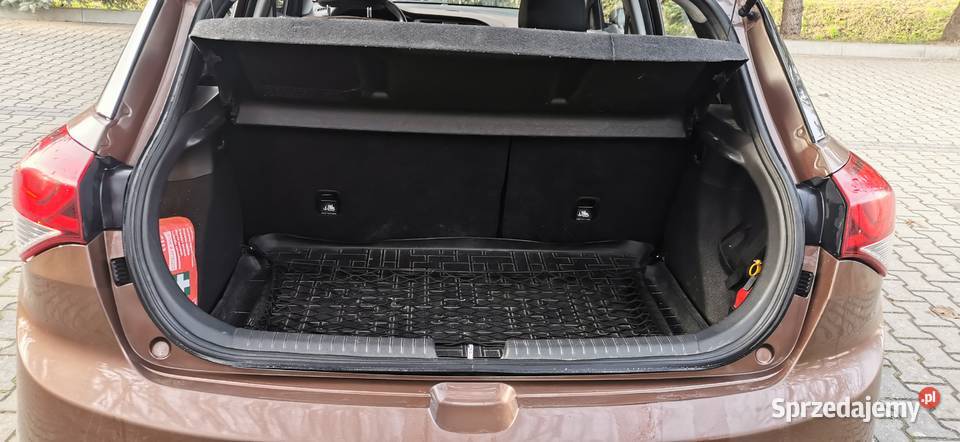 HYUNDAI i20 14 CRDI 90 OKAZJA garażowany Charsznica