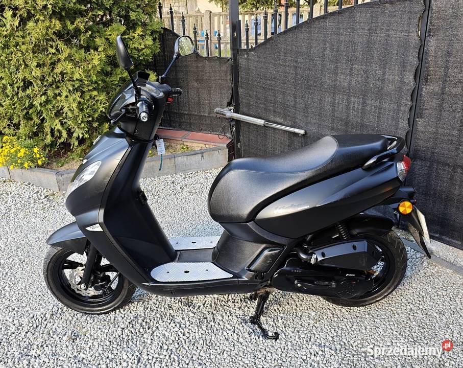 Skuter Peugeot Kisbee 50cc 2018r 4500 wtrysk LED Łask sprzedam