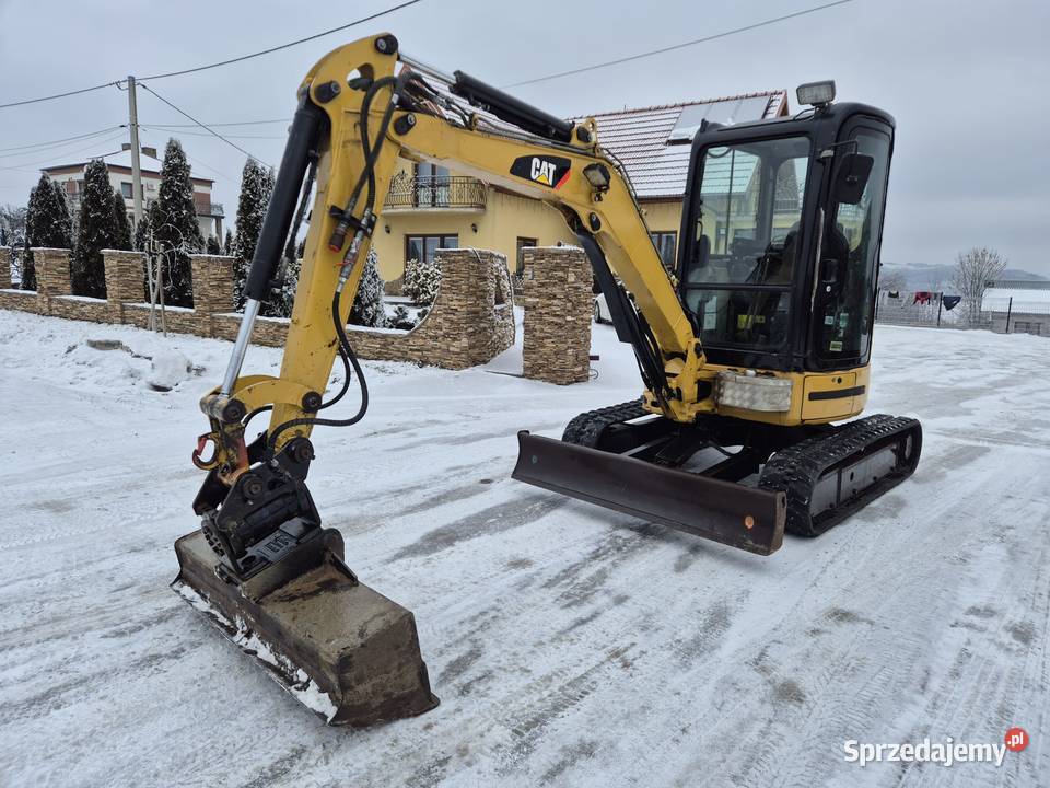 Minikoparka gąsienicowa Cat 3035D Chełmiec