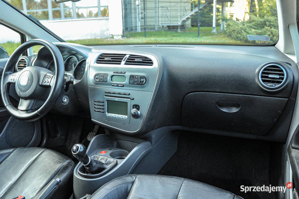 Seat Leon 18TSI 160 2008 r Skóry 144 nieuszkodzony Wrocław sprzedam