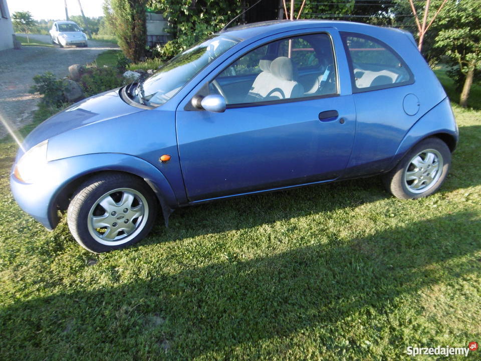 Ford Ka niebieski